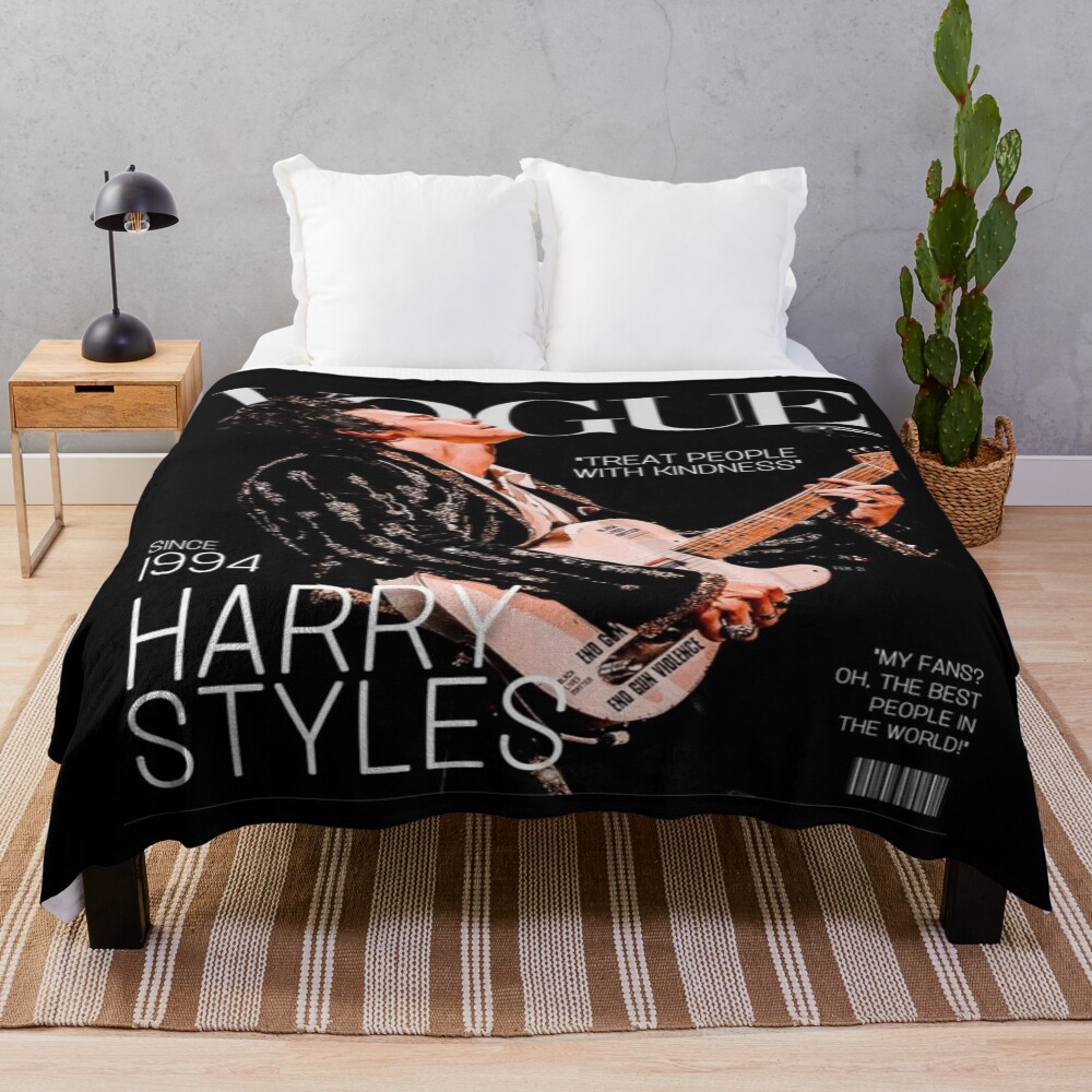 Modern Pop Inspired Graphic Outline Throw Blanket