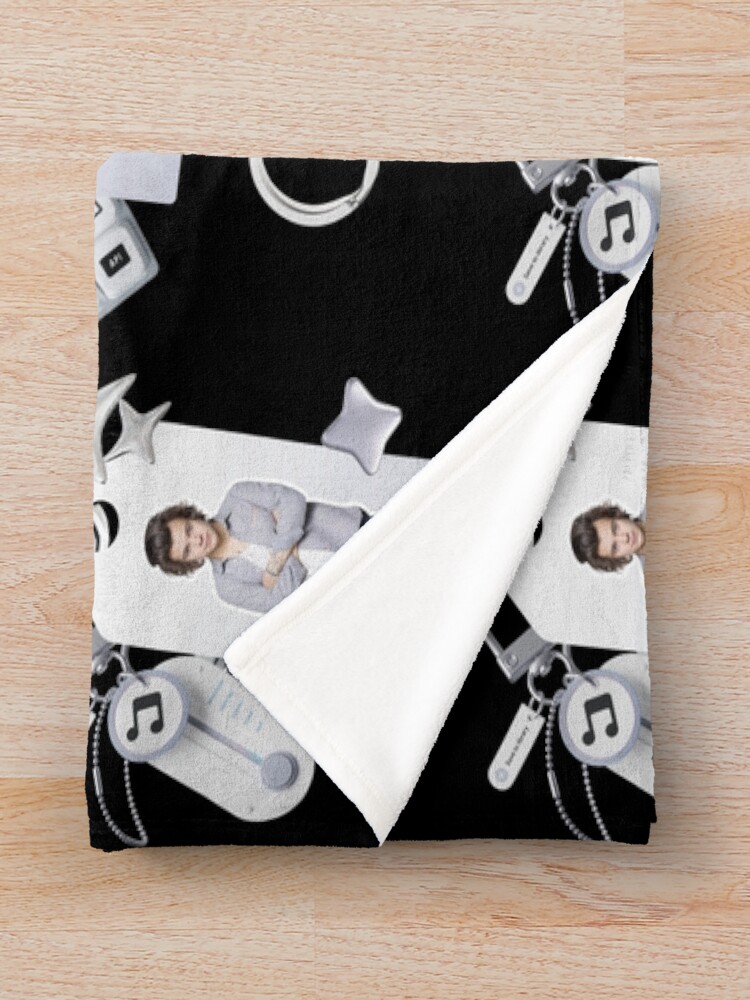 Harry Styles Keychain Aesthetic Accessory Throw Blanket - Image 2
